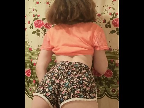 ❤️ Seksuali jauna mažylė nusimeta šortus prieš kamerą ❤️ Namų porno prie mūsų ❌️