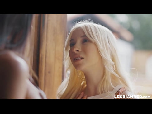 ❤️ Mergina grįžta namo po kelių mėnesių ir baigia valgyti savo patėvio putę ❤️ Namų porno prie mūsų ❌️