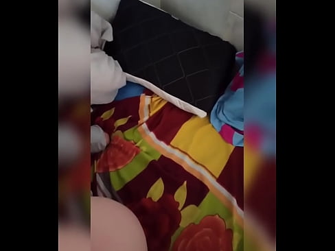 ❤️ Mano kambariokė lieka namuose viena, nes jos vyras atostogauja, o aš pasinaudoju proga ją išdulkinti ir užpildyti jos užpakalį pienu ❤️ Namų porno prie mūsų ❌️