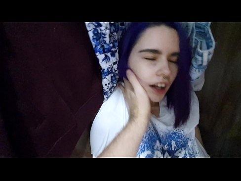 ❤️ Radau savo sesutę spintoje ir padėjau jai pasidaryti ❤️ Namų porno prie mūsų ❌️